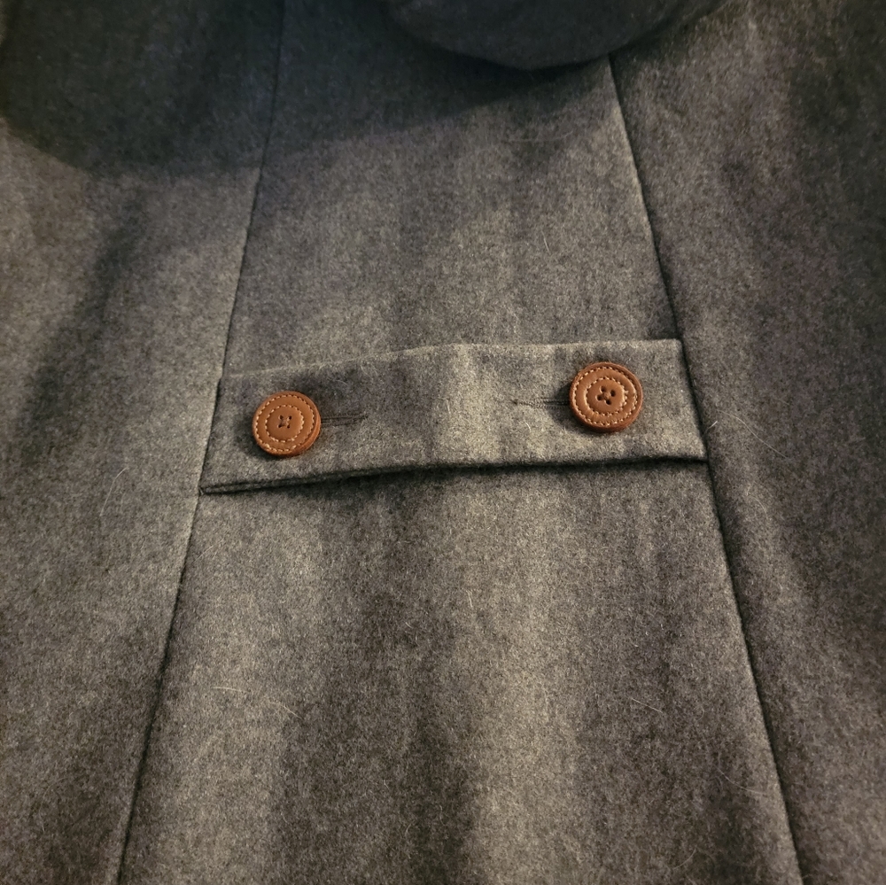 Coat - Picture 2 of 6